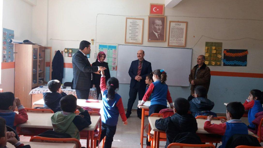 Şube Müdürü Sayın Yusuf CİCE, Mustafa Nevzat Tuncel İlkokulu ve Mustafa Nevzat Tuncel Ortaokulunu ziyaret etti.,
