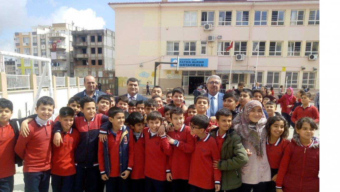 İlçe Kaymakamımız Kemal ŞAHİN’den Fatma Alkan Ortaokulu’na Ziyaret