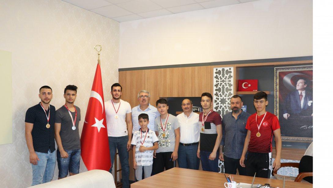 Mehmet Akif Ersoy Halk Eğitim Merkezi Spor Kulübü'nden Büyük Başarı