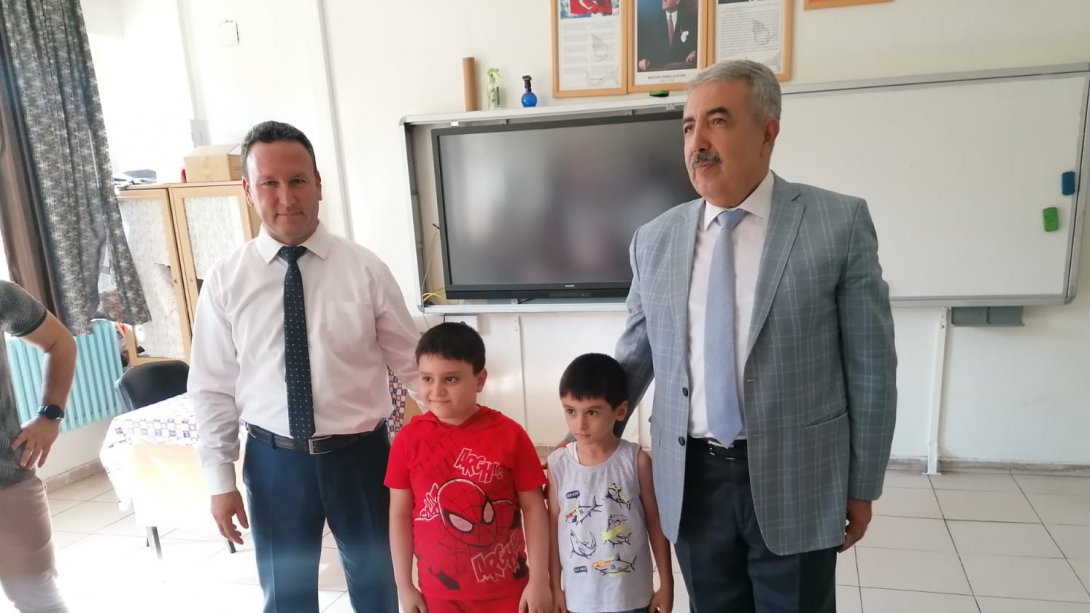 İlçe Milli Eğitim Müdürümüz Cengiz GÜNDEŞ, Okulun İlk Gününde Mehmet Cemal Dikici İlkokulu'nu Ziyaret Ettiler
