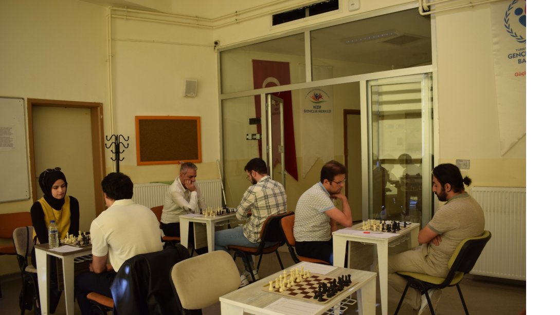 24 Kasım Öğretmenler Günü Münasebetiyle Arzu KARAKUŞ Satranç Turnuvası Düzenlendi