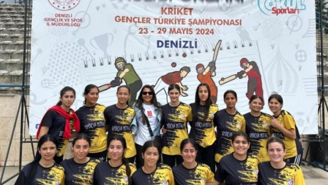 Nizip Spor Lisesi Kız Takımımız Üst Üste 2. Kez Türkiye Şampiyonu